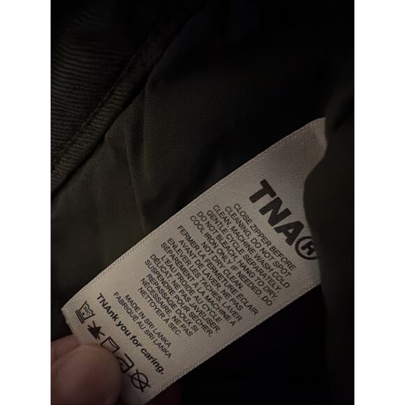 Aritzia TNA Chambers Relaxed Utility Cargo Pants in Olive Green Size 00 - Picture 8 of 9